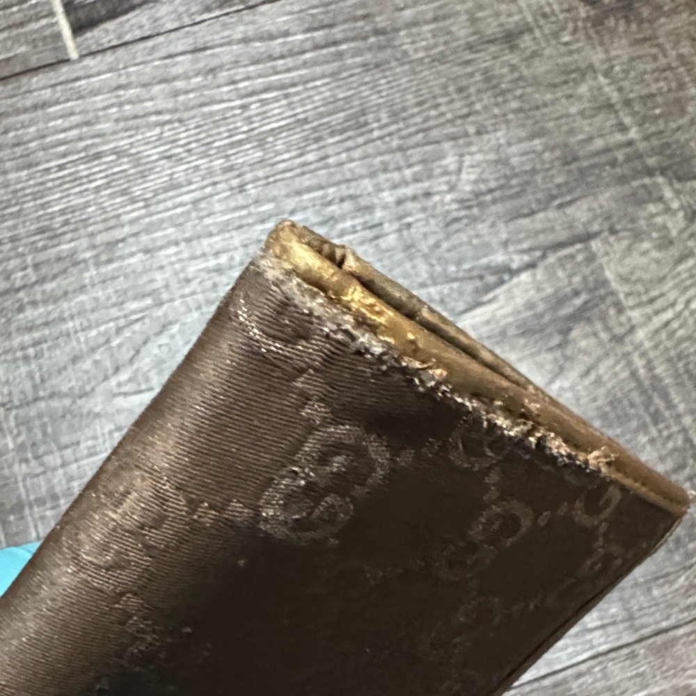 Gucci GG Canvas D-Ring Pattern Wallet - Picture 4 of 16